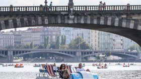 Česku se připomněly tropy. U Prahy a na severu teplota přesáhla 32 °C