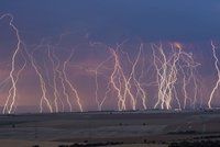 Jih Česka zasáhnou silné bouřky, malým tokům hrozí rozvodnění. Sledujte radar