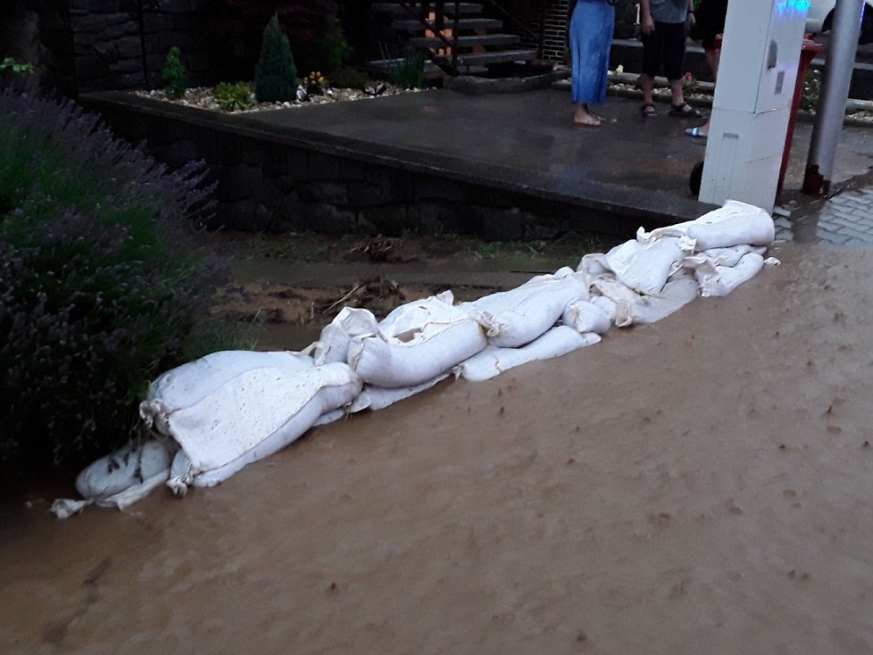 Obrovské škody napáchaly bouřky na jižní Moravě.