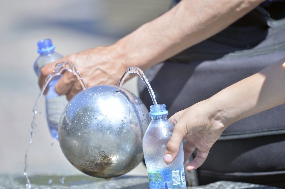 Ještě v pondělí dosahovala průměrná teplota v Česku i více než 26 stupňů.