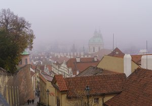 Mlhavé počasí v Praze (listopad 2022)