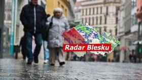 Žene se studená fronta a hrozí ledovka. O víkendu polojasno, v noci až -7 °C, sledujte radar Blesku