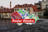 Déšť a tání sněhu stále zvedají hladiny řek. Nejvíc na Vltavě, sledujte radar Blesku