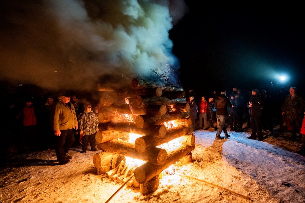 Zimní táboření na vrchu Hvězda v Broumovských stěnách (3.12.2022)