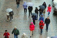 Středa bude nejchladnějším dnem týdne. Teploty i pod 20°C, zabouří na jižní Moravě