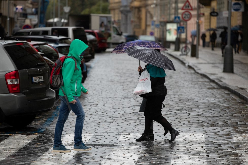 Předpovědi se naplnily, hladiny řek se zvedly kvůli vydatnému dešti. Sledujte radar Blesku