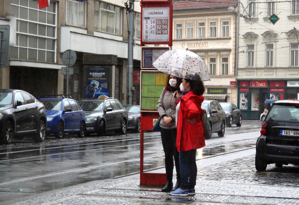 Předpovědi se naplnily, hladiny řek se zvedly kvůli vydatnému dešti. Sledujte radar Blesku