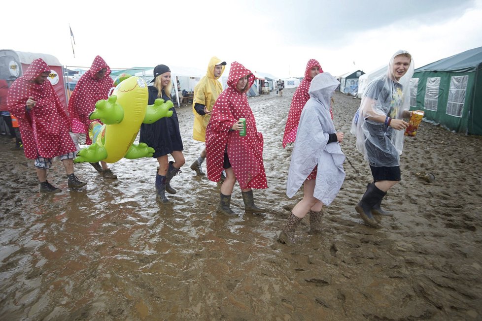 Stejně jako minulý rok se na festival přihnala bouře