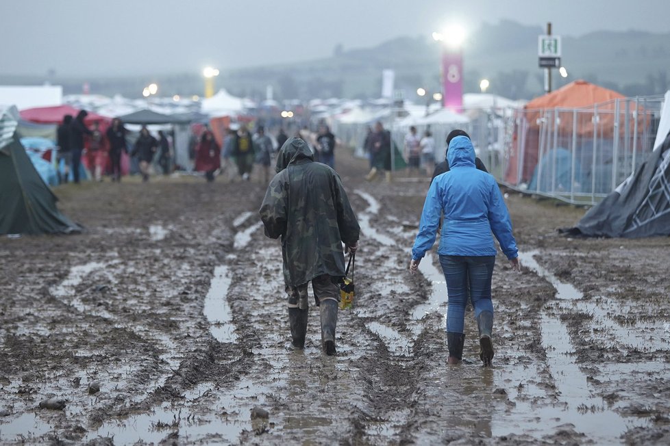 Stejně jako minulý rok se na festival přihnala bouře