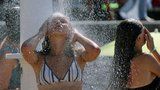 V neděli lepší zalézt do chládku: 29 až 33 °C, přeháňky a bouřky pouze ojediněle