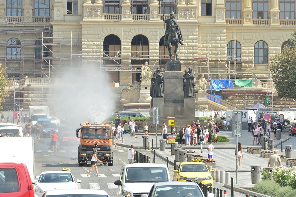 Na několika místech Česka v pátek meteorologové naměřili přes 36 stupňů Celsia.