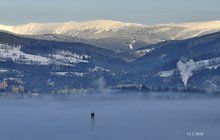 Na horách azuro, v nížinách pochmurno: Inverze spolkla Vrchlabí!