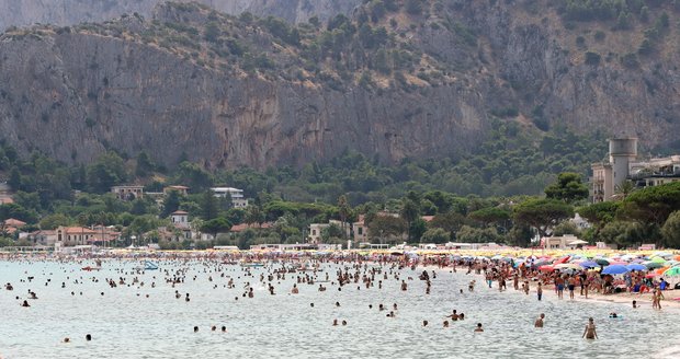 Úmorná vedra v Itálii.