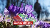 Česko čeká až 15 °C, přidá se ale déšť, sledujte radar Blesku. Vrátí se ještě zima?