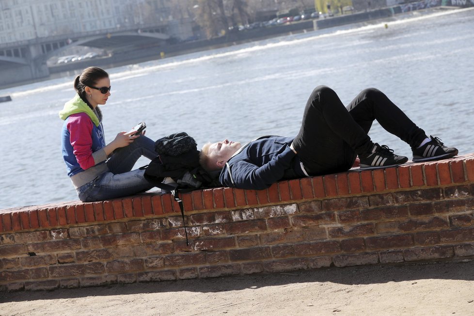 Česko má za sebou téměř letní víkend, teploty šplhaly k 25°C.