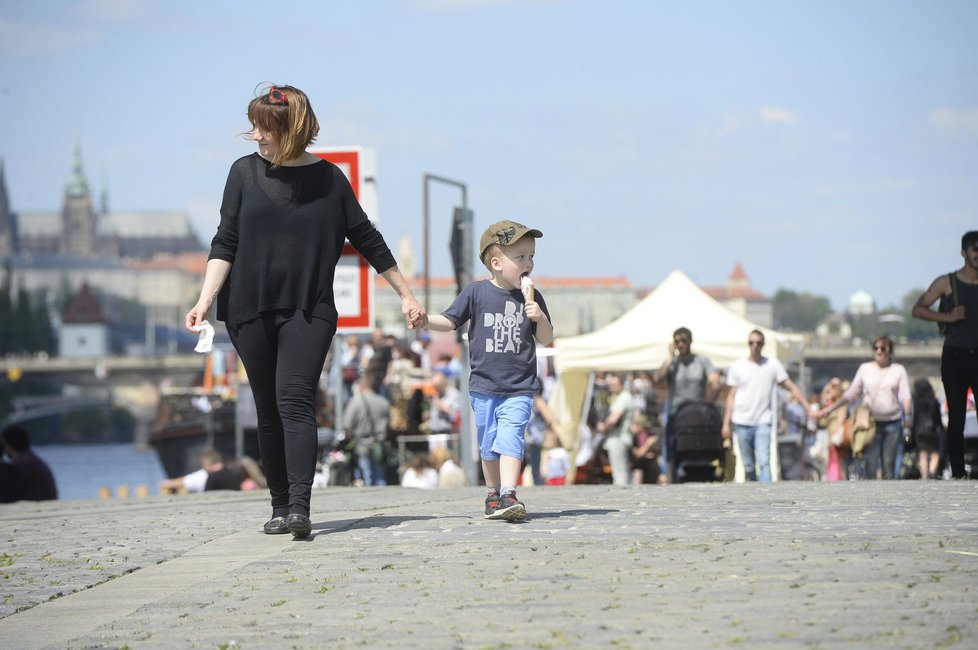 Na konci května nás čekají teploty až kolem 27 stupňů. Pak ale začnou klesat