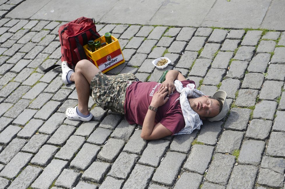 Teplé počasí už zřejmě vydrží, dočasně se ochladí pravděpodobně v polovině května.