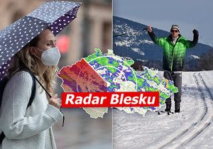 Lidé s rouškami za deštivého dne (14.10.2020), zimní počasí v Česku