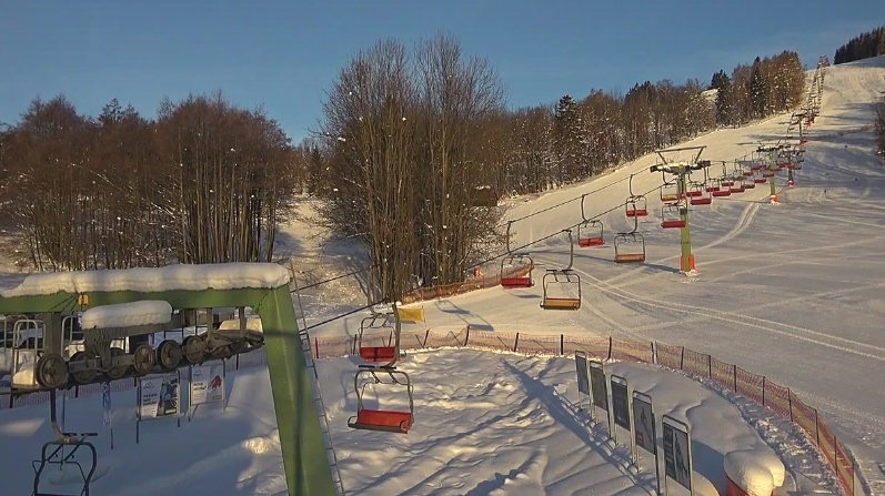 Horská služba v Krkonoších nedoporučuje hřebenové túry, bude vítr