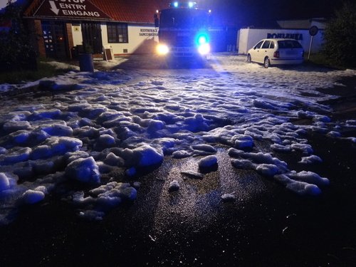 Krupobití ochromilo jižní Moravu: Hasiči odklízeli silnice, sušili sklepy.