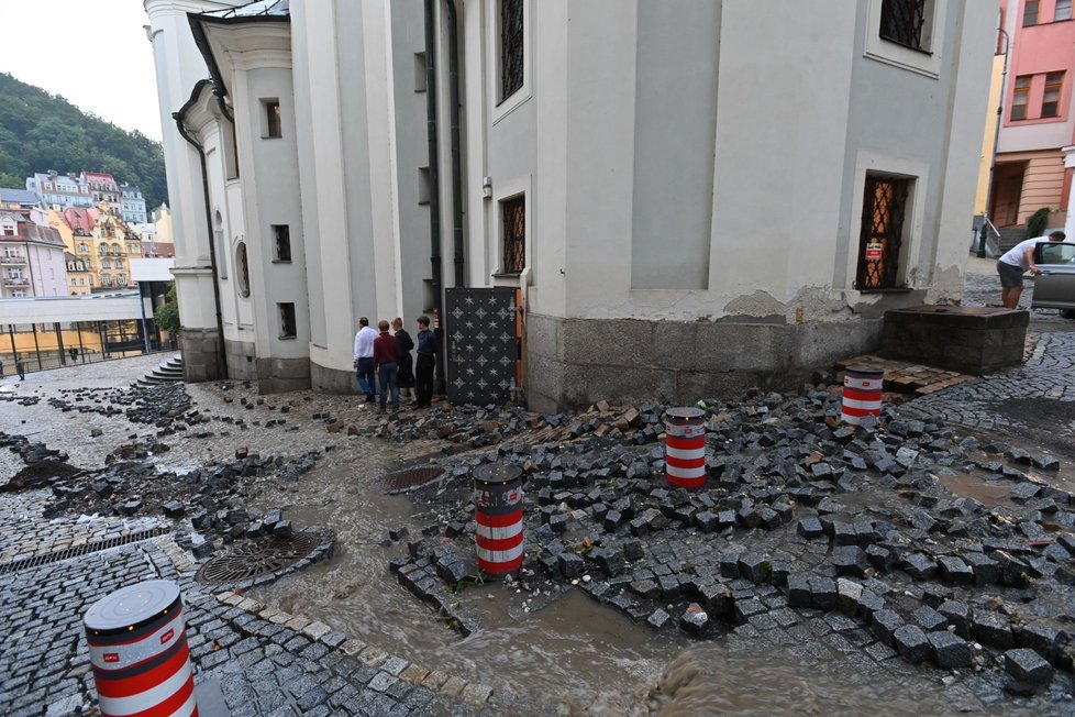 Následky bouřek v Karlových Varech (15. 8. 2023)