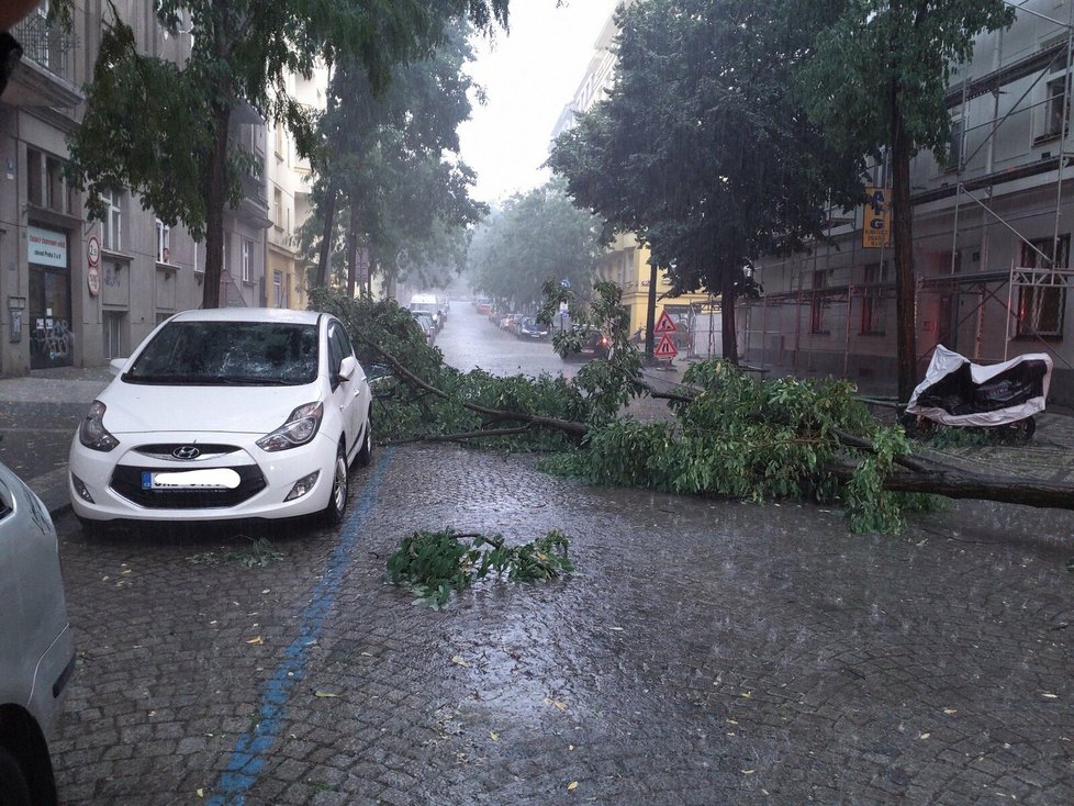 Následky bouřek v Praze. (16.8.2023)