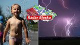 Supertropy míří do Česka! O víkendu bude až 36 °C, vedra utnou bouřky. A pozor na požáry. Sledujte radar Blesku