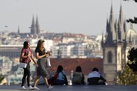 Ranní šok a večerní obrat. Předpověď na pátek odhaluje výrazný kontrast napříč Českem