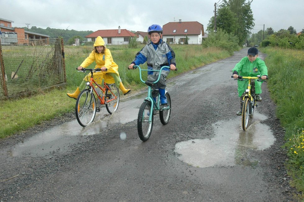 Zamračené léto: Hodit se budou i pláštěnky.