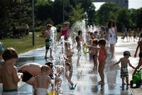 Pražany budou i nadále sužovat vedra. Teploty budou klesat jen pozvolna