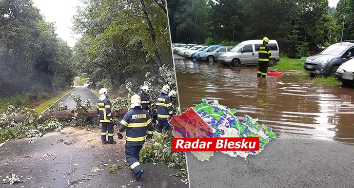 Liják s vichrem se prohnal Královéhradeckým krajem, stromy padaly i na auta (2. 7. 2020)