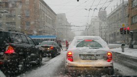 Havířov se 3. prosince potýkal už s druhou sněhovou vlnou v tomto týdnu. Podle meteorologů by přes den mělo v Moravskoslezském kraji opět přijít trvalé sněžení a napadnout by mohlo až 15 centimetrů nového sněhu.