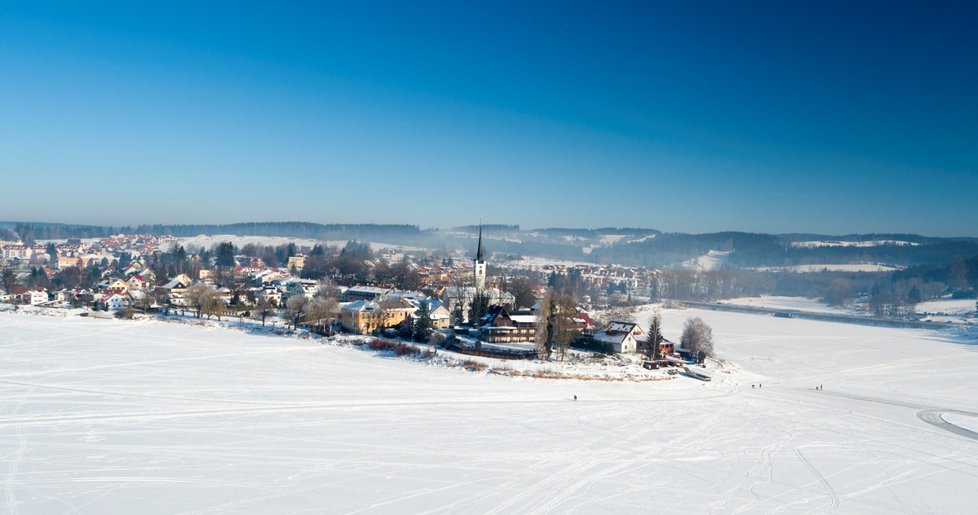 Do Česka se momentálně mrazy nechystají.