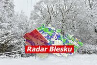 První adventní víkend přinese teploty kolem 10 °C. Pak přijde sníh, sledujte radar Blesku