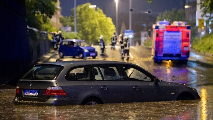 Německo zasáhla silná bouře, způsobila záplavy. (29. 6. 2021)