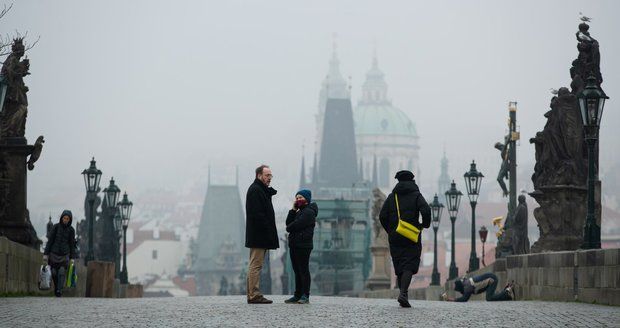 Počasí v Praze: Náledí a mrazivá rána! Jak bude na silvestra a Nový rok?