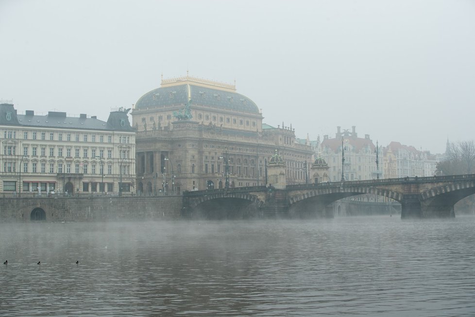 Chladné počasí v Praze.