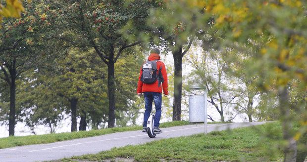 Na babí léto se nejspíš těšíme marně. V příštích týdnech se příliš neoteplí