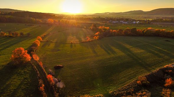 Užívejte teplého počasí, po víkendu bude vše jinak.