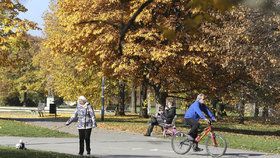 V Česku je nadprůměrně teplý listopad. Podle meteorologů vydrží pěkné počasí s minimem srážek nejméně do konce měsíce.