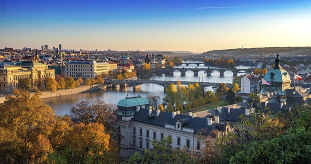 V Česku je nadprůměrně teplý listopad. Podle meteorologů vydrží pěkné počasí s minimem srážek minimálně do konce měsíce.