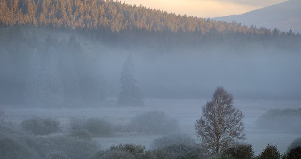 I na Šumavě přituhlo, v Česku zavládl podzim