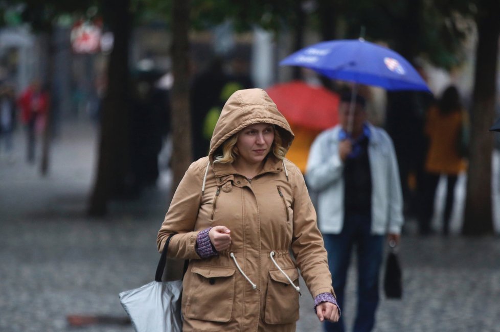 Nadcházející víkend se můžeme rozloučit s vysokými teplotami a babím létem.