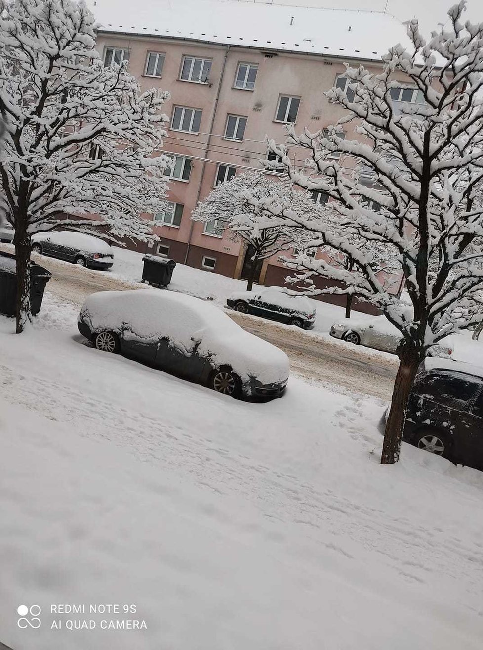 Sníh v Jirkově, 8. února 2021.