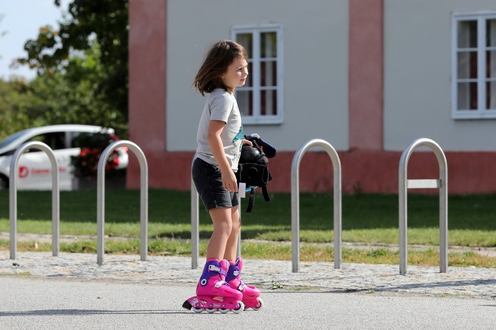 Teplé počasí vylákalo do pražských ulic davy lidí (25. 9. 2021)