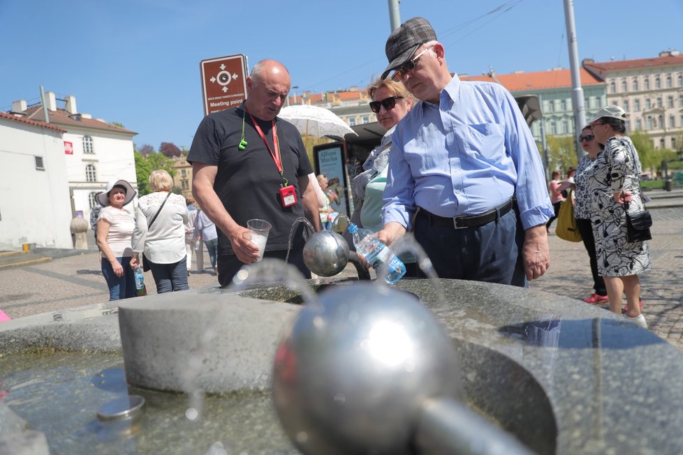 Teploty ve středu místy vyšplhají až k 30 stupňům Celsia