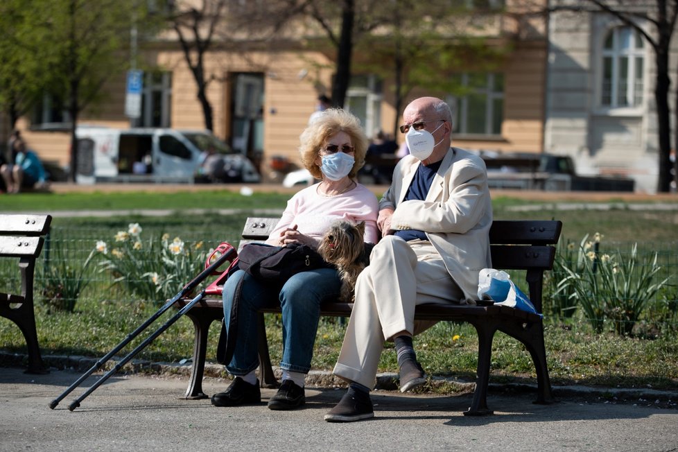 Jarní počasí v Praze vylákalo lidi ven