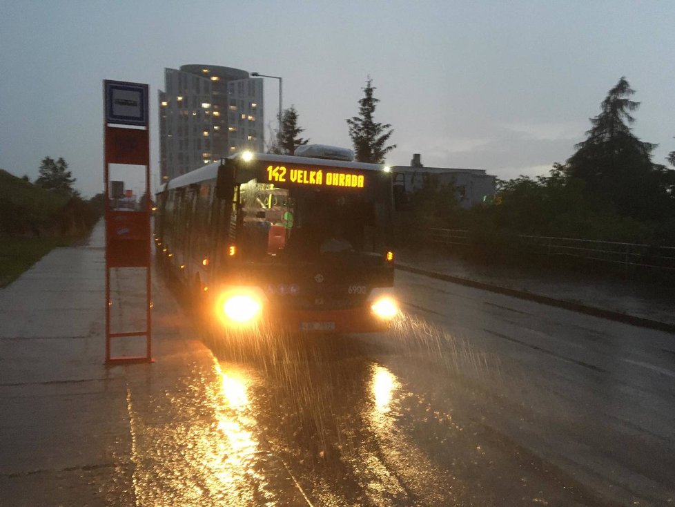 Liják v Praze: Déšť na Jihozápadním městě (4.6.2020)