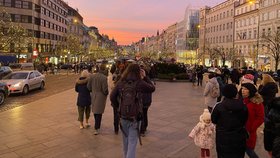 Sněhu se Pražané nedočkají, nadprůměrné teploty zůstanou do konce roku