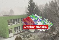 Zimní bouře nad Prahou! Sníh působí potíže, o víkendu až -10 °C, sledujte radar Blesku